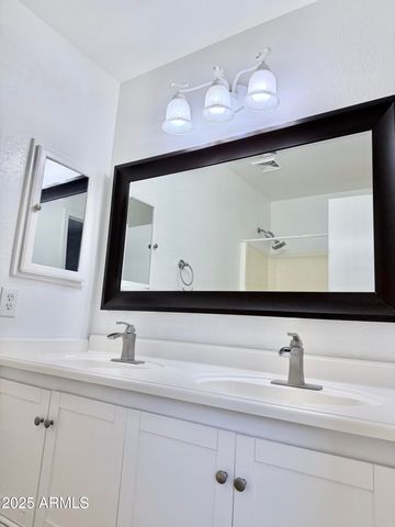 1002 E ARABIAN Drive, Gilbert, AZ 85296