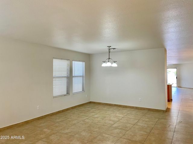 1002 E ARABIAN Drive, Gilbert, AZ 85296