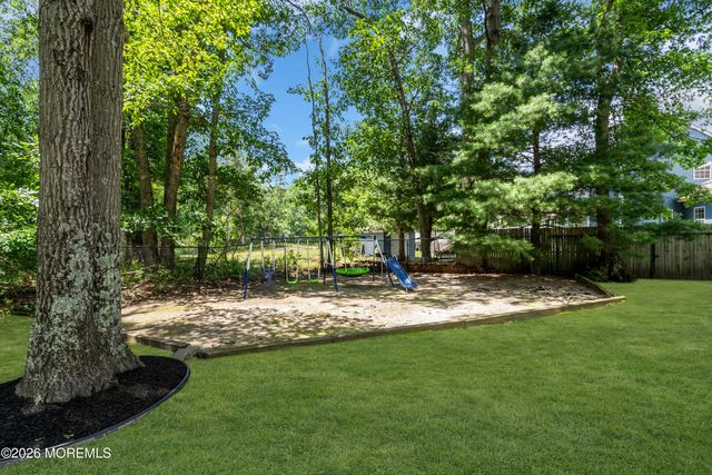 15 Susie Lane, Jackson, NJ 08527