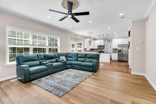 15 Susie Lane, Jackson, NJ 08527