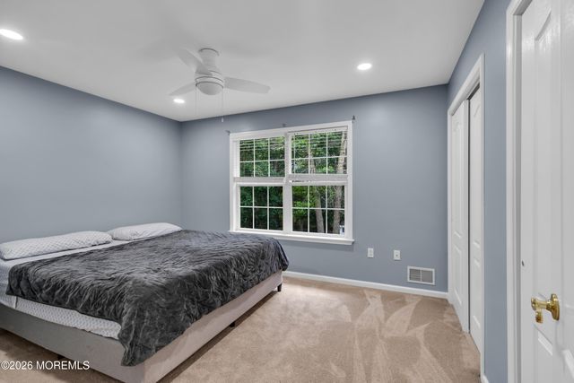 15 Susie Lane, Jackson, NJ 08527