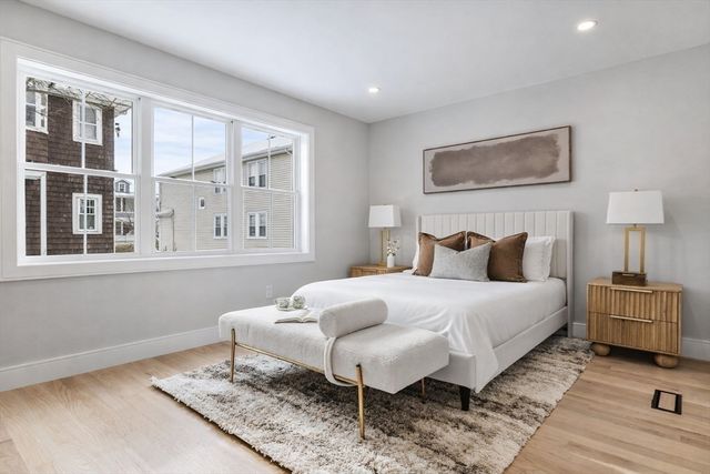 122 Woodruff Ave 122, Medford, MA 02155