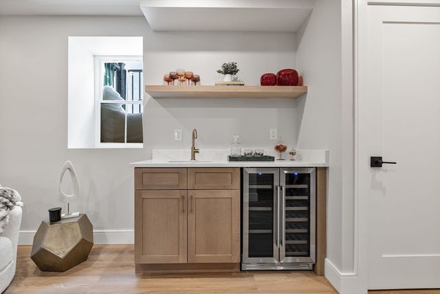 122 Woodruff Ave 122, Medford, MA 02155