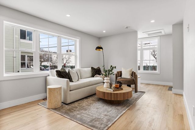122 Woodruff Ave 122, Medford, MA 02155