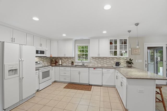 69 Highland View Drive, Sutton, MA 01590