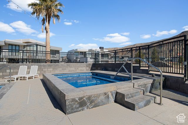 1560 W TORREY PINES RD, Hurricane, UT 84737