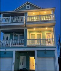 1013 10th Street A, Galveston, TX 77550