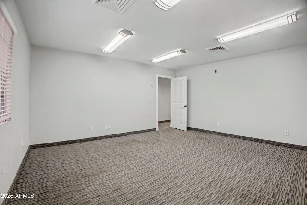 555 W UNIVERSITY Drive, Mesa, AZ 85201 — photo 4