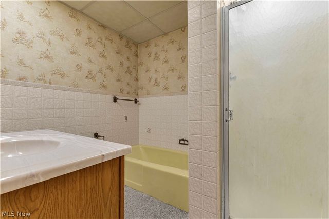 4556 Warren Sharon Road, Vienna, OH 44473