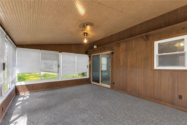 4556 Warren Sharon Road, Vienna, OH 44473