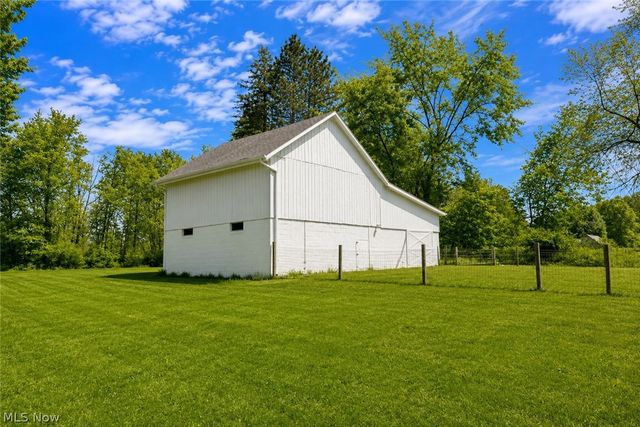 4556 Warren Sharon Road, Vienna, OH 44473