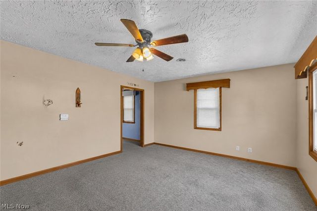 4556 Warren Sharon Road, Vienna, OH 44473