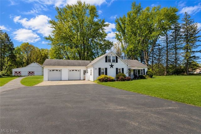 4556 Warren Sharon Road, Vienna, OH 44473