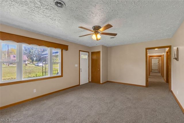 4556 Warren Sharon Road, Vienna, OH 44473