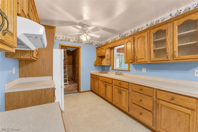 4556 Warren Sharon Road, Vienna, OH 44473
