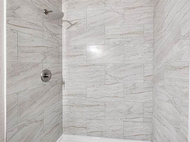 8712 Oakridge Drive, Midwest City, OK 73110