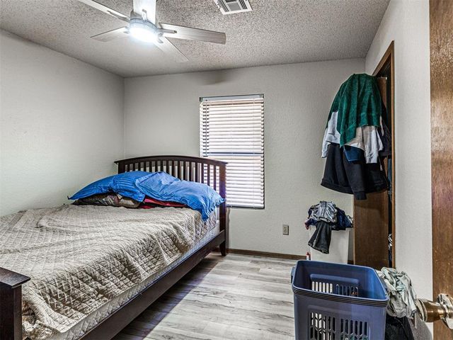 8712 Oakridge Drive, Midwest City, OK 73110