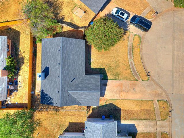 8712 Oakridge Drive, Midwest City, OK 73110