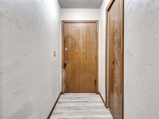 8712 Oakridge Drive, Midwest City, OK 73110