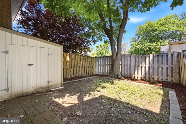 1105 FRESHRAIN CT, Herndon, VA 20170