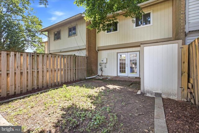 1105 FRESHRAIN CT, Herndon, VA 20170