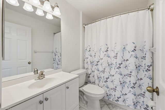 827 SW 29th TER, Cape Coral, FL 33914