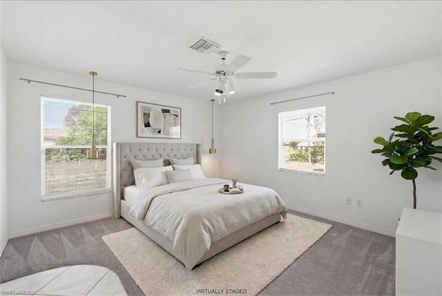 827 SW 29th TER, Cape Coral, FL 33914