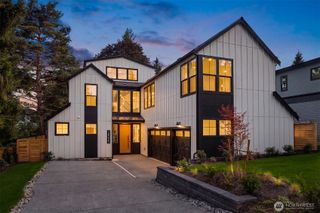 10223 NE 24th Street, Bellevue, WA 98004