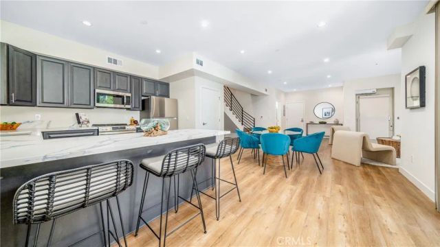 17158 Chatsworth Street 1, Granada Hills, CA 91344