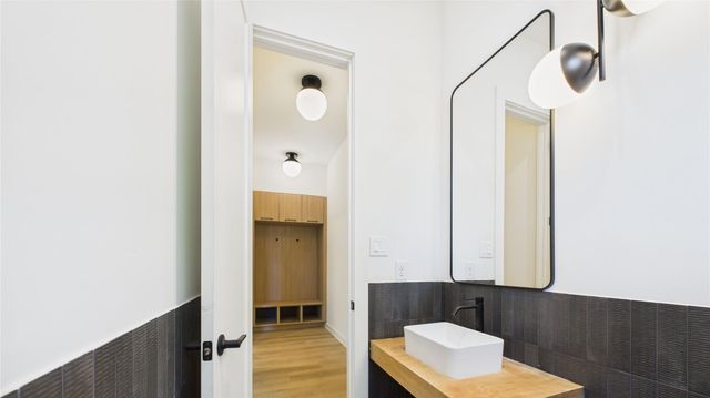 2409 Stuart Street, Houston, TX 77004