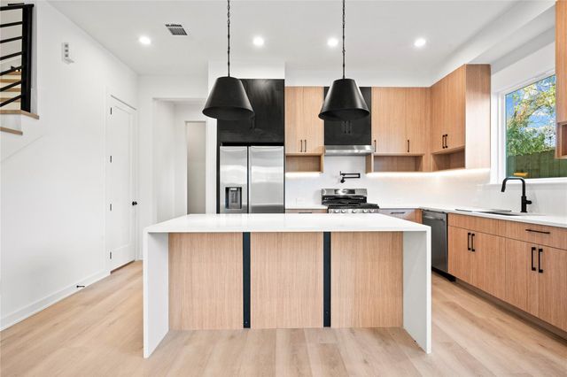 2409 Stuart Street, Houston, TX 77004