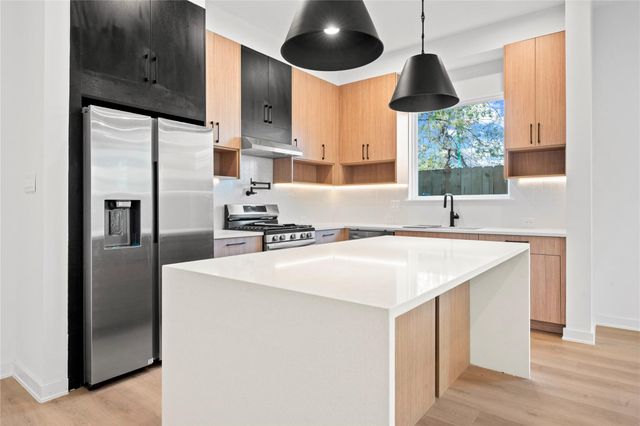 2409 Stuart Street, Houston, TX 77004