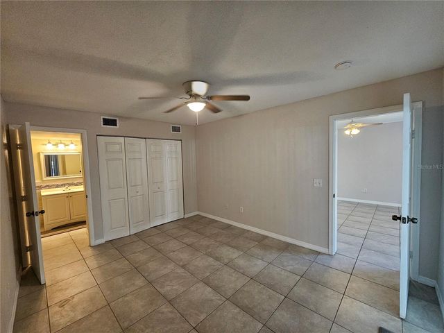 8200 FAIRWAYS CIRCLE B102, Ocala, FL 34472