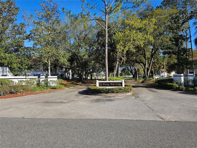 8200 FAIRWAYS CIRCLE B102, Ocala, FL 34472