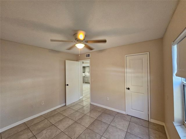 8200 FAIRWAYS CIRCLE B102, Ocala, FL 34472