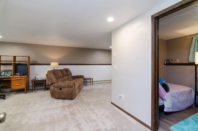 600 HARVARD DRIVE, Neenah, WI 54956