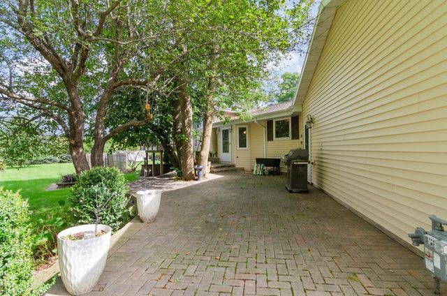 600 HARVARD DRIVE, Neenah, WI 54956