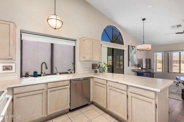 9286 W BEHREND Drive, Peoria, AZ 85382