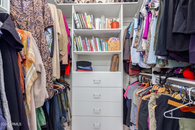 9286 W BEHREND Drive, Peoria, AZ 85382