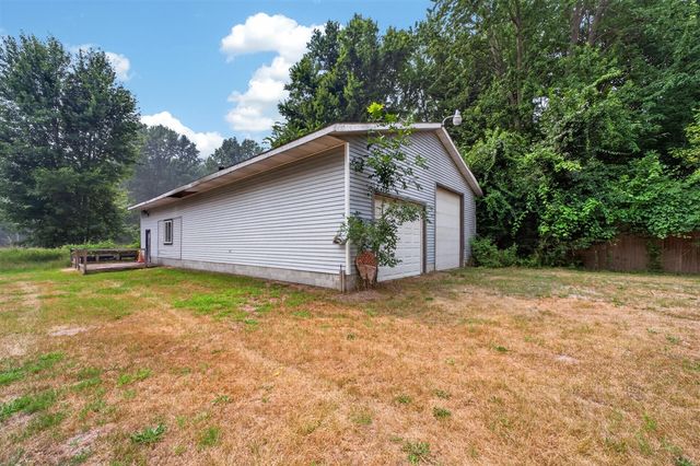 3065 Black Creek Road, Muskegon, MI 49444