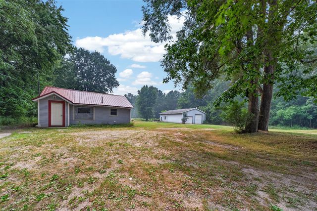3065 Black Creek Road, Muskegon, MI 49444