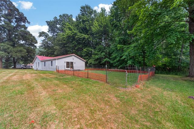 3065 Black Creek Road, Muskegon, MI 49444