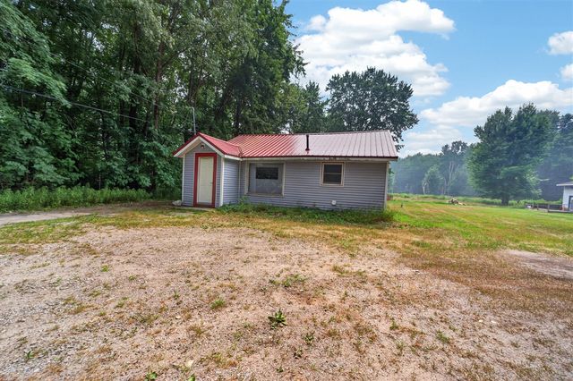 3065 Black Creek Road, Muskegon, MI 49444