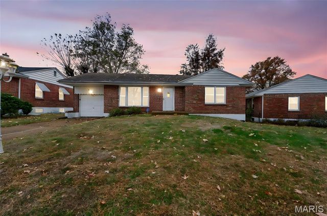 9406 Pattonwood Drive, St Louis, MO 63136