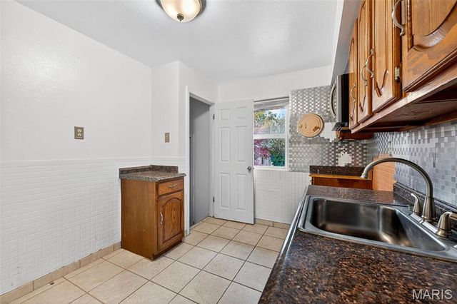 9406 Pattonwood Drive, St Louis, MO 63136