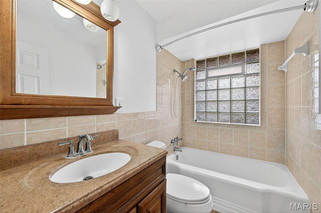 9406 Pattonwood Drive, St Louis, MO 63136