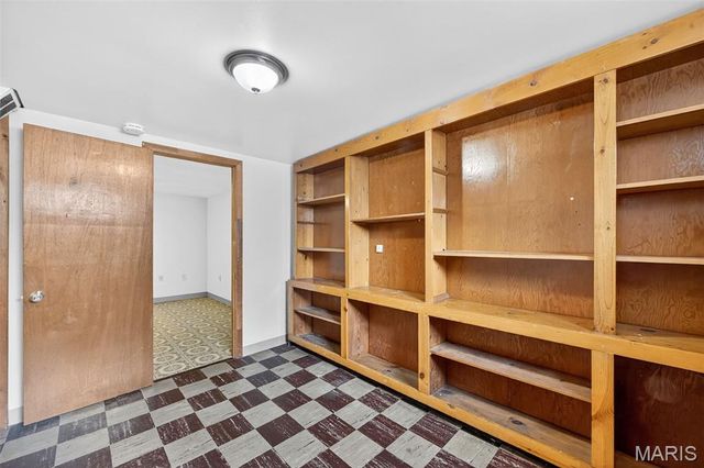 9406 Pattonwood Drive, St Louis, MO 63136