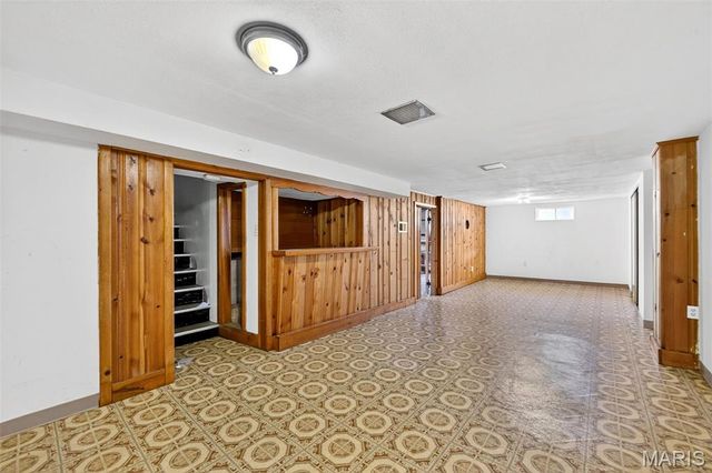 9406 Pattonwood Drive, St Louis, MO 63136