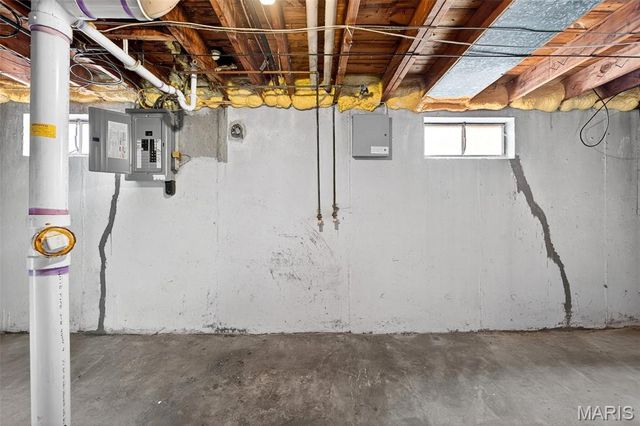 9406 Pattonwood Drive, St Louis, MO 63136