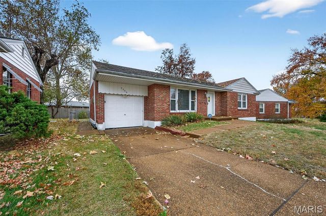 9406 Pattonwood Drive, St Louis, MO 63136